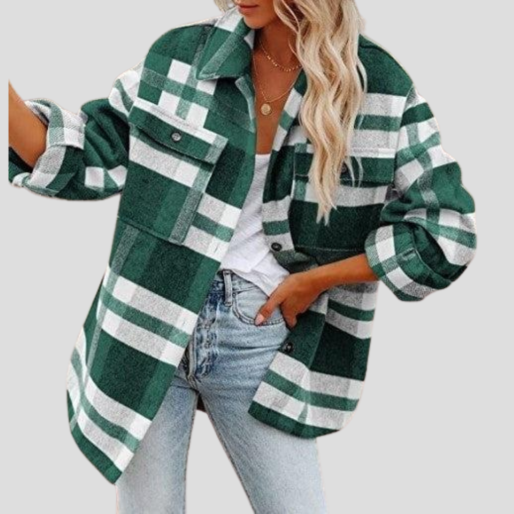 Snygg dam skjortjacka Abbey i klassiskt rutigt mönster. Höftlång design för modern vardagslook.