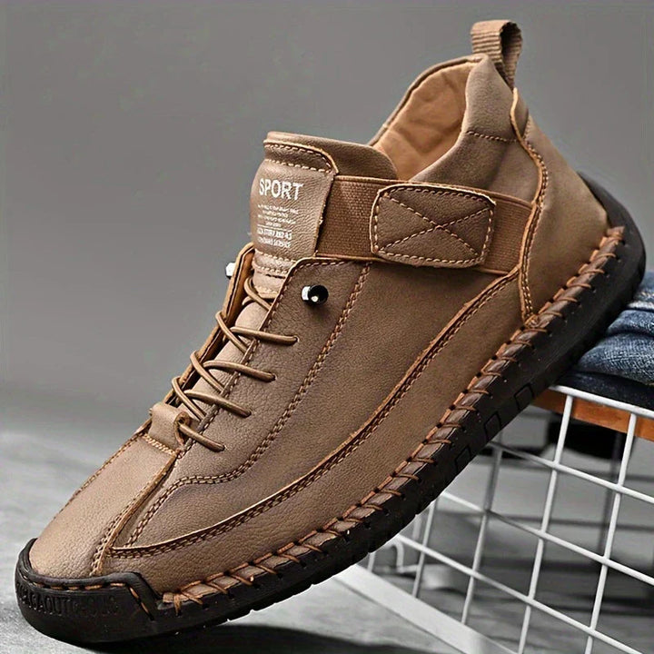 Dam slip-on sneakers, designade för optimal komfort. Stilrena fritidsskor för aktiva kvinnor i vardagen.