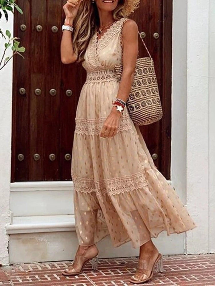 Mångsidig Dam Solana maxiklänning. Boho Ibizastil, idealisk sommarklänning för både strand och fest.