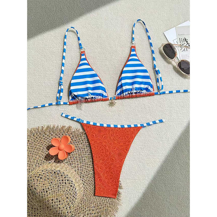 Snygg damtriangel-bikini i snabbtorkande material, idealisk för soliga dagar och strandmode.