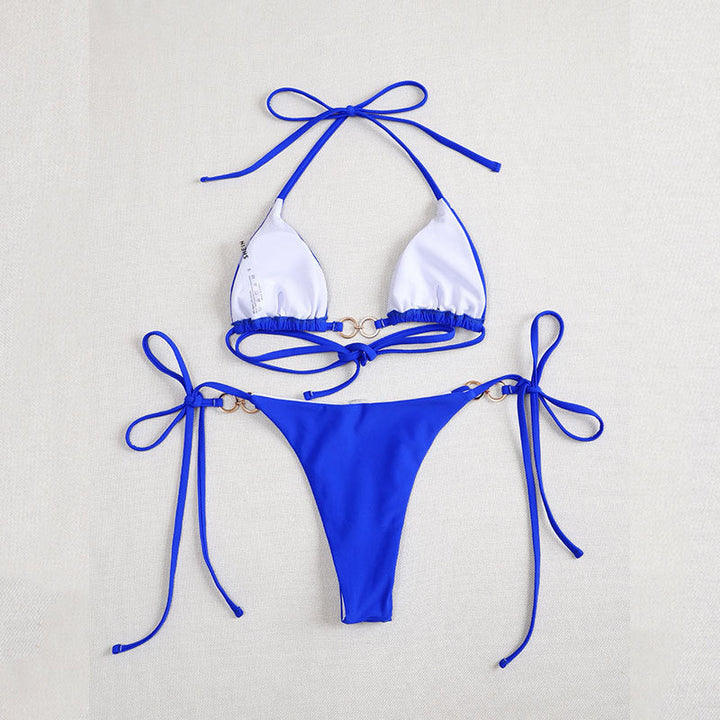 Justerbar triangelbikini för dam med bekväma band och elegant guldaccent. Snabbtorkande badkläder för strand.