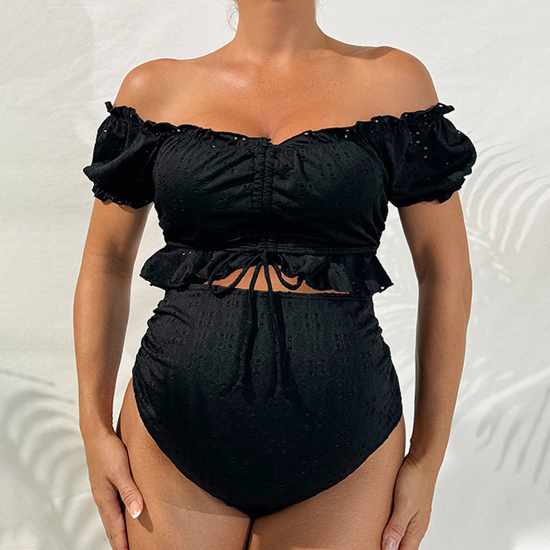 Elegant volangbikini för gravida kvinnor, hög midja baddräkt för optimal komfort och stil på stranden.