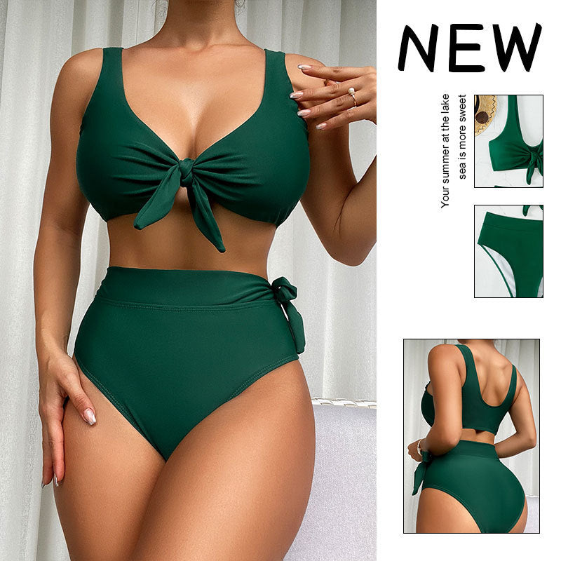 Dambikini-set: Högmidjad bikini med knytdetalj för en elegant strandlook och komfort.