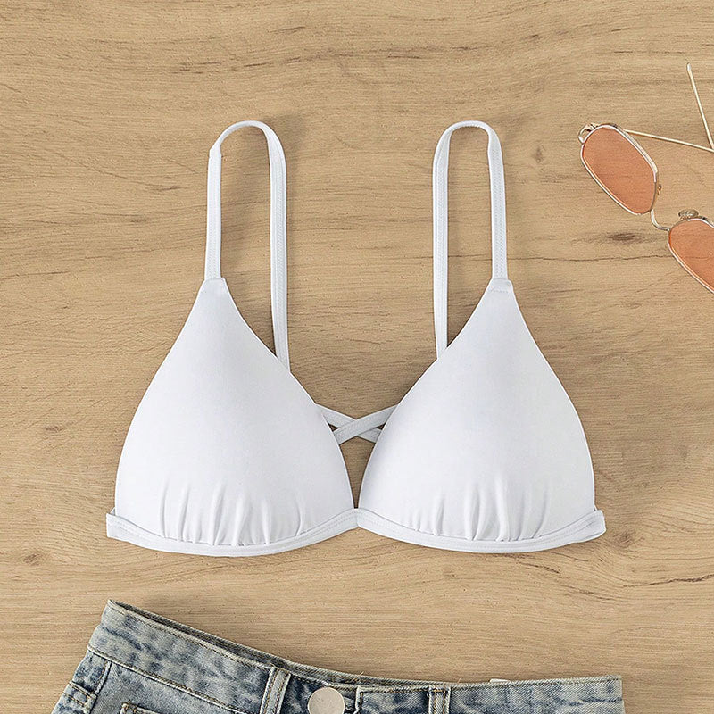 Trendig damtriangelbikini med hög benöppning, bekväma badkläder för sommar och strandmode.