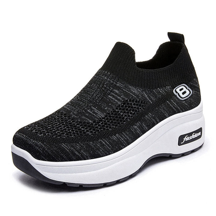 Stilrena damsneakers i mesh med plattformssula, perfekt för en bekväm och trendig look.