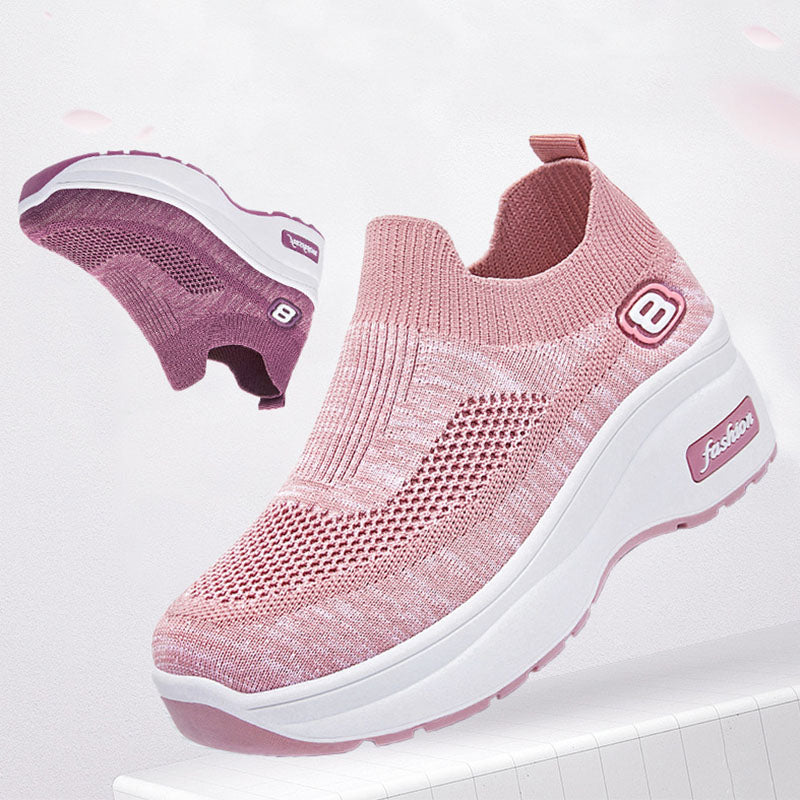 Stilrena damsneakers i mesh med plattformssula, perfekt för en bekväm och trendig look.