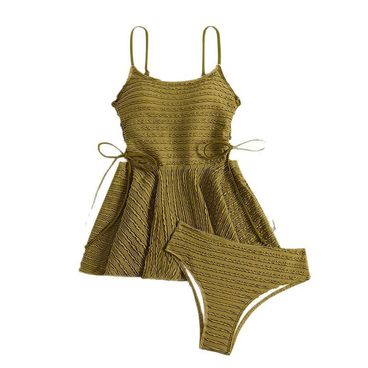 Komplett olivgrönt tankini-set med överdel och trosa, elegant design för en bekväm sommardag.