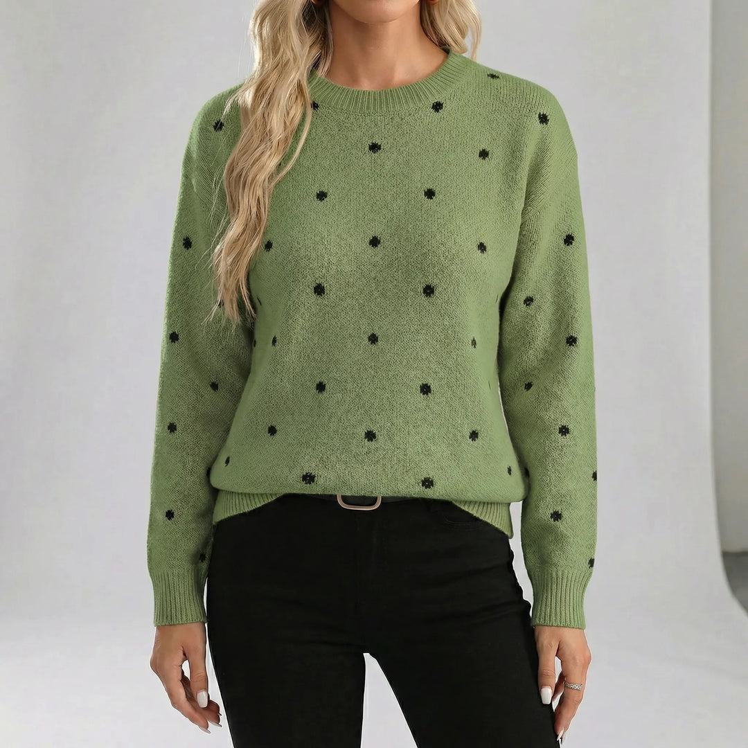 Höstmode: Damtröja "Lara" med prickar. Ledig och mysig passform för en avslappnad men stilfull look.