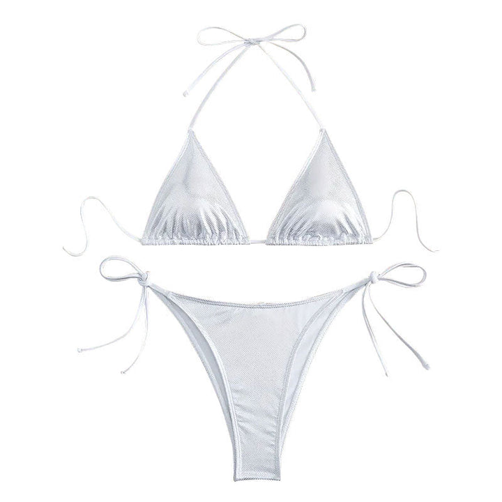 Trendig damtriangelbikini för sommar. Med justerbara axelband och högt skuren trosa för optimal stil.