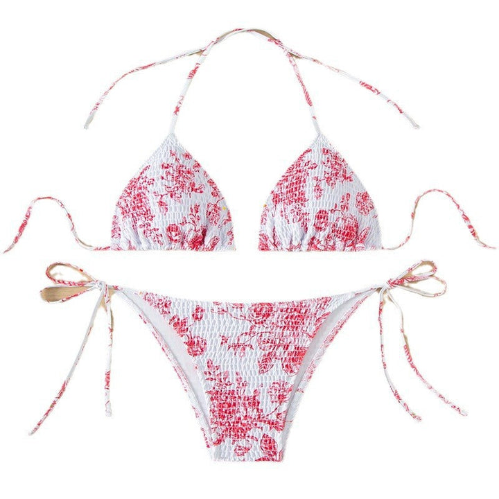 Detaljbild: Damtriangelbikini med justerbara axelband och dekorativ snörning fram. Strandmode.