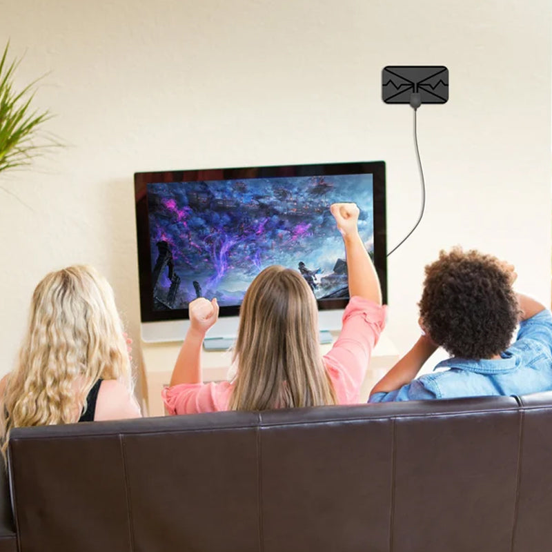 Digital HDTV-antenn 4K, kompakt svart design för kristallklar mottagning, enkel installation och placering vid TV:n eller fönstret.