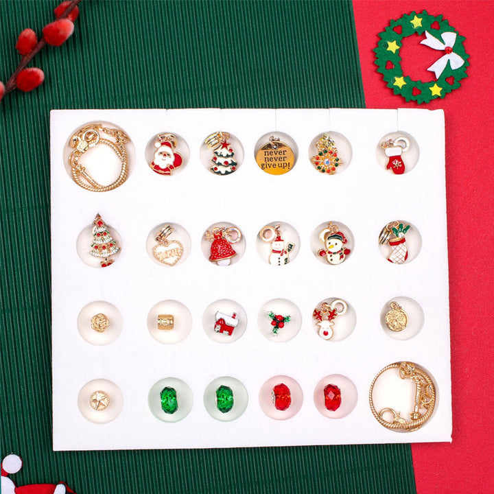 DIY Jul Adventskalender armbandskit för flickor med färgglada pärlor och charms, perfekt för kreativa smycken.