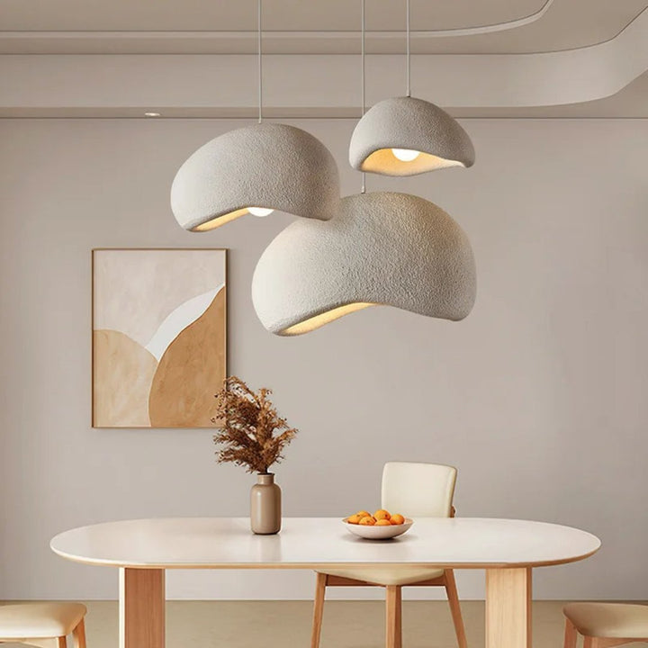 Elegant hängande lampa med justerbar ljusstyrka i minimalistisk stil