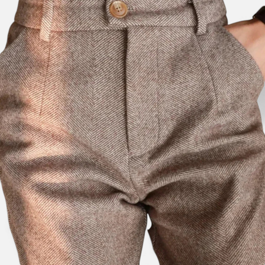 Snygga svarta vinterbyxor för dam med hög midja och slim fit passform
