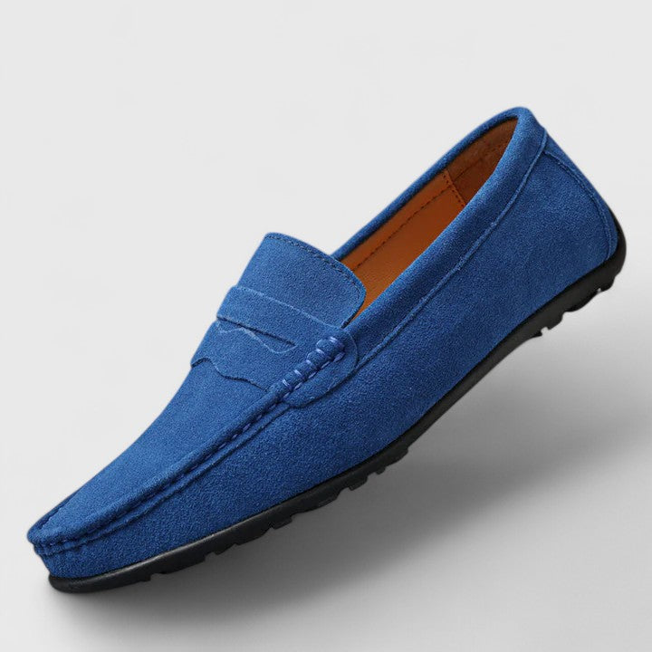 Detaljbild på blå Winslow loafers för män