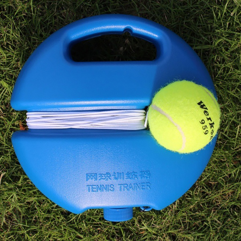 Tennistränare med elastiskt snöre och boll för effektiv självträning