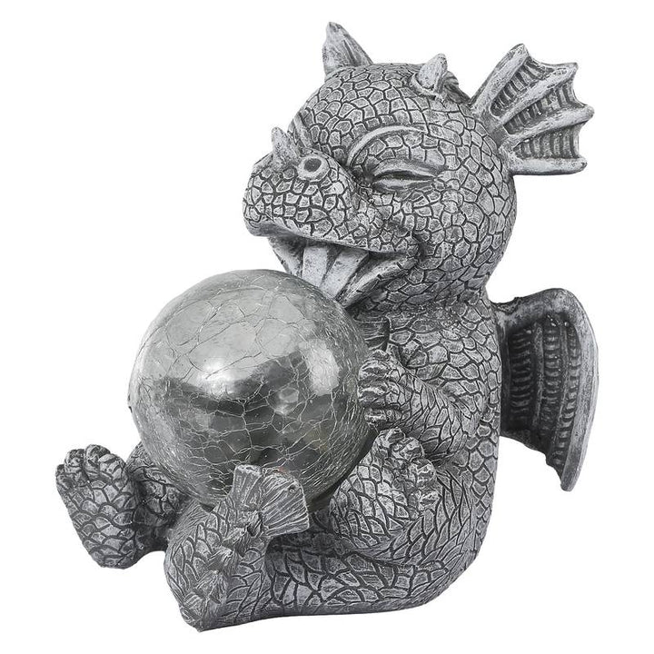 Draklampa Nyra LED, magisk bordslampa i resin, perfekt för fantasy-inredning och mysbelysning.