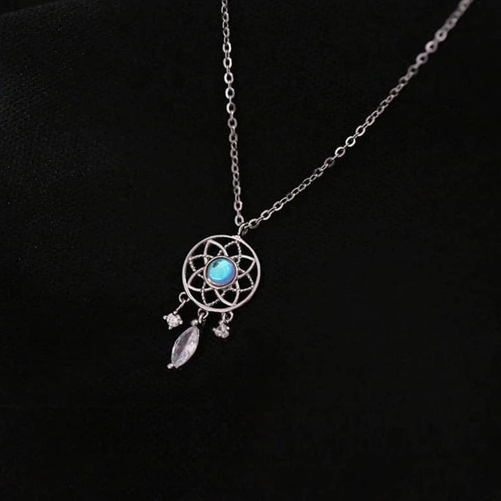 Drömfångarhalsband för damer i hållbar legering med zirkon, lätt design, symboliserar skydd mot negativa drömmar.