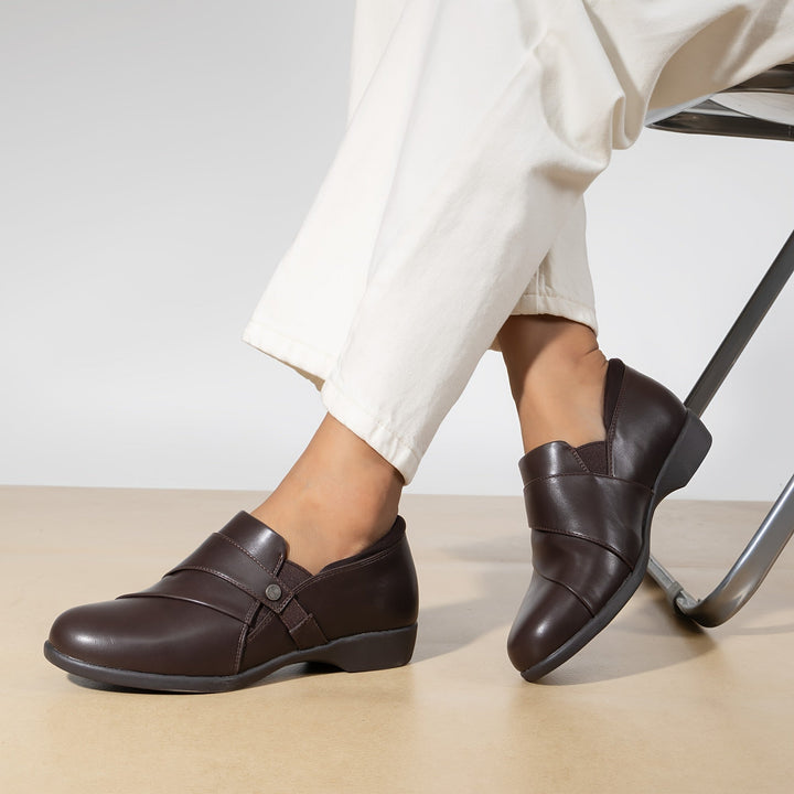 Bekväma vardagsskor för kvinnor med ergonomiskt fotstöd