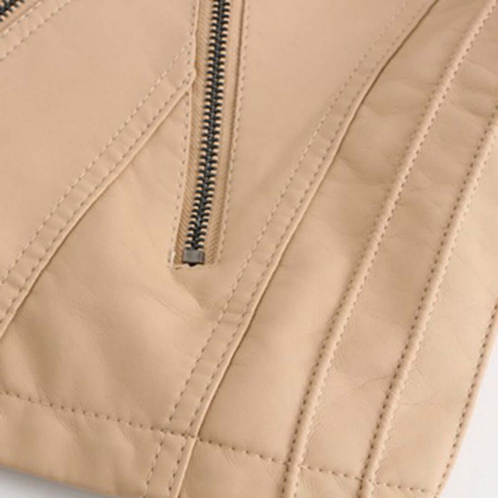 Elegant damjacka – Tidlös stil & komfort