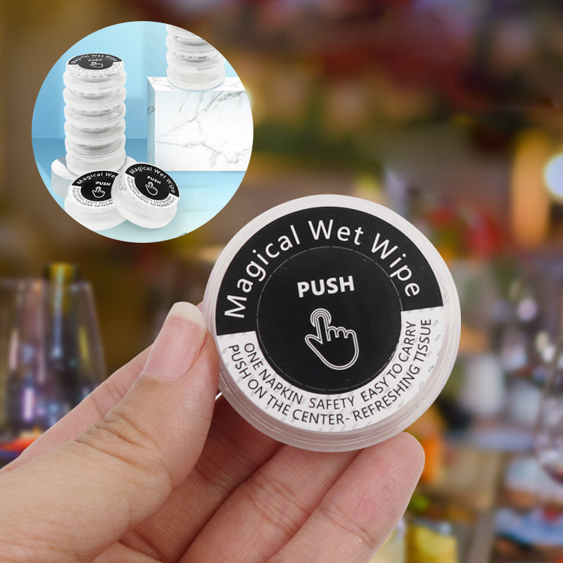 Ekologiska, alkoholfria handservetter, designade för resor, ej förfuktade, runda vita i kompakt plastförpackning.