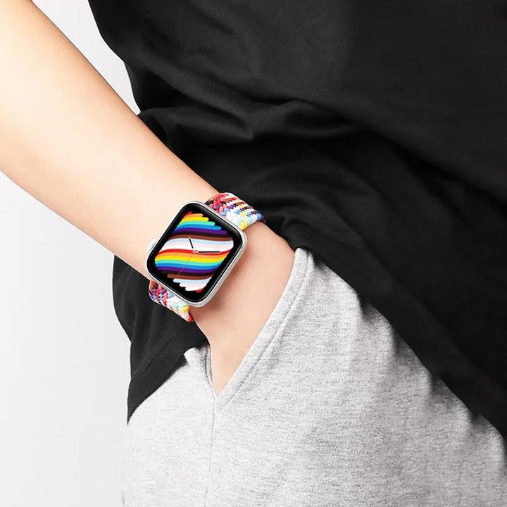 "Elastiskt flätat nylonband för klocka, flera färger, elegant och bekvämt, perfekt damtillbehör."