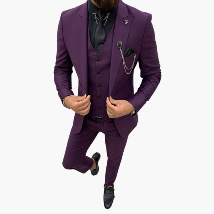 Elegant väst i slim fit för herrkostymsetet, ger en komplett och sofistikerad 3-delad look.