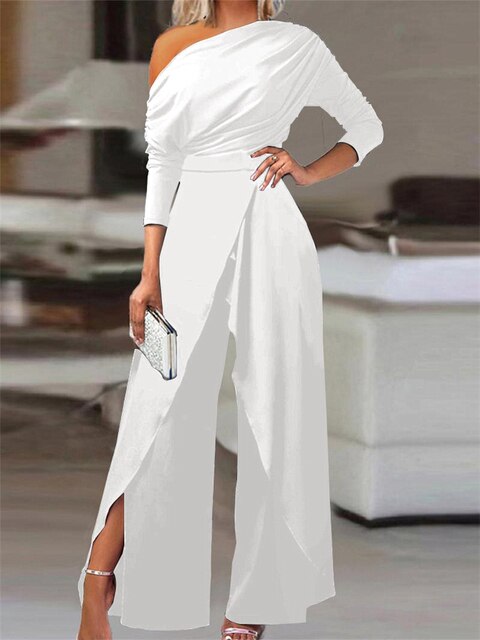 Vit elegant aftonoverall för dam med asymmetrisk topp och vida ben