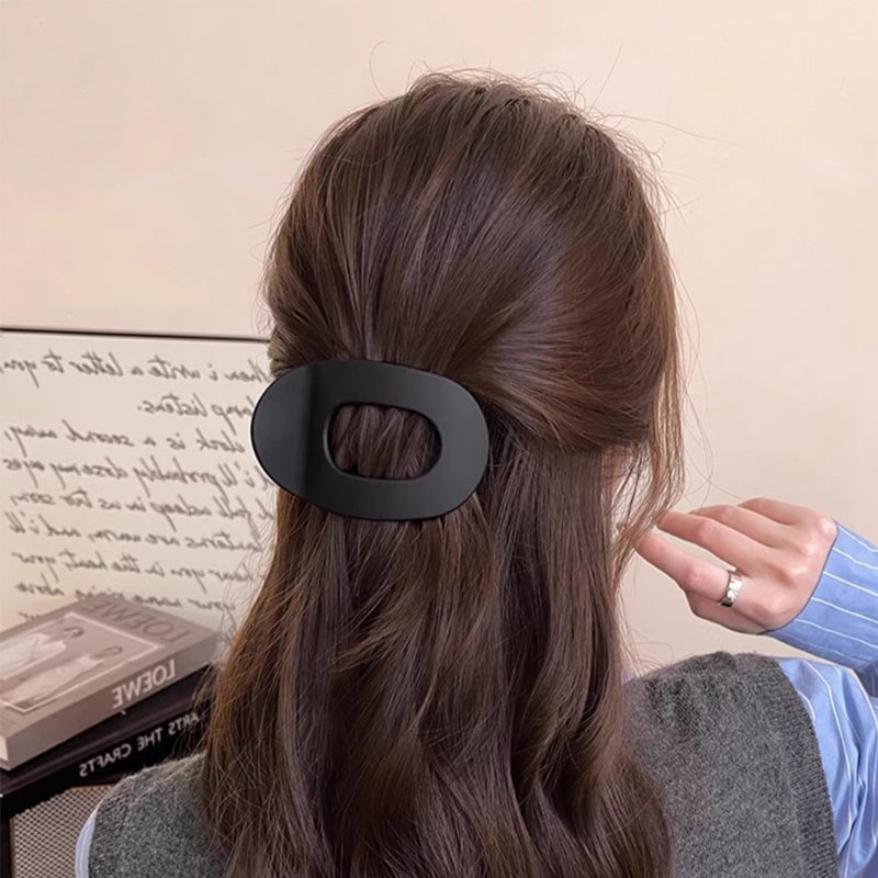 "Elegant akryl hårklypa för alla hårtyper, stilren design i flera färger, hållbar och flexibel accessoar."