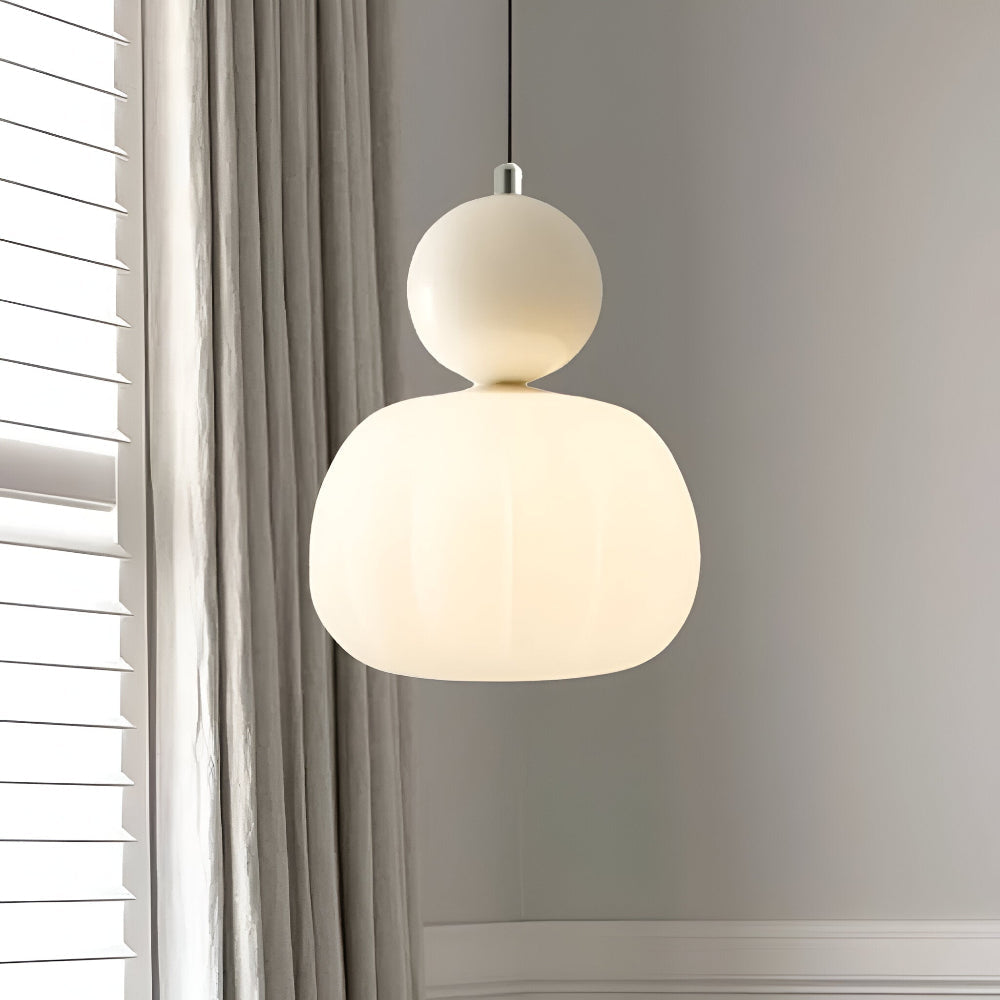 Elegant Art Deco pendellampa i klassisk stil. Stilfull hänglampa för ditt hem med vacker belysning.