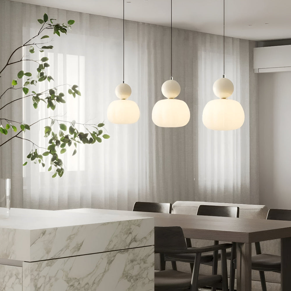 Silver Art Deco designlampa, hänglampa som ger en modern touch till ditt vardagsrum. LED-kompatibel.