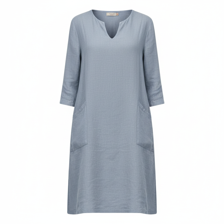 Bekväm och elegant sommarklänning för dam. Luftig design, perfekt för varma dagar och en stilren sommar.
