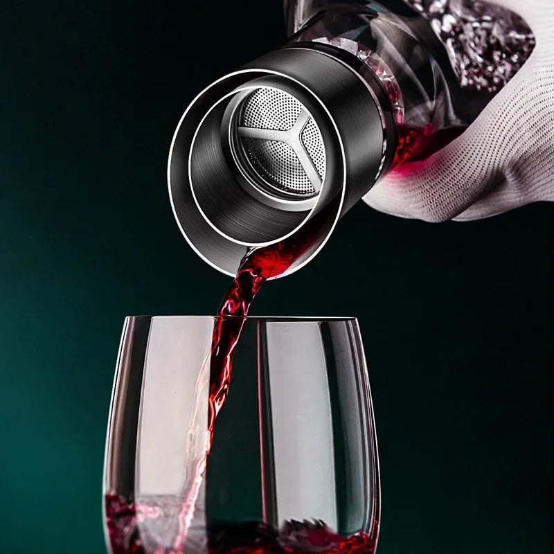 Vacker blyfri kristallkaraff för vin, en 1500 ml dekantör för optimal njutning och servering.