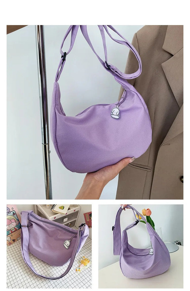 Elegant axelväska för dam. En mångsidig crossbodyväska perfekt för den stilmedvetna kvinnan.