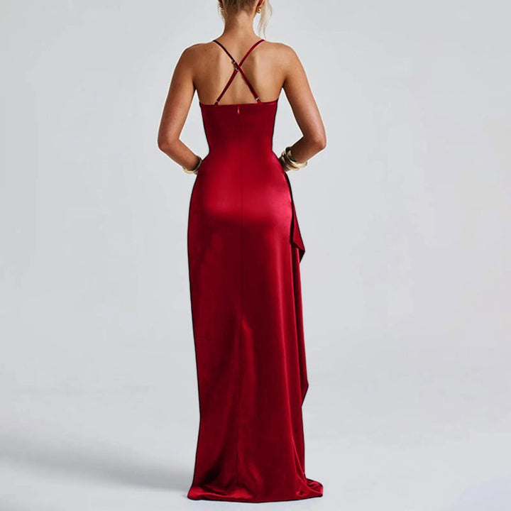 Damklänning med slits, elegant och tidlös maximodell. Perfekt för festliga tillfällen.