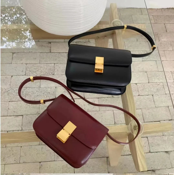 Chic damväska, axelremsväska i elegant tofu-design. En tidlös modeaccessoar för alla årstider.