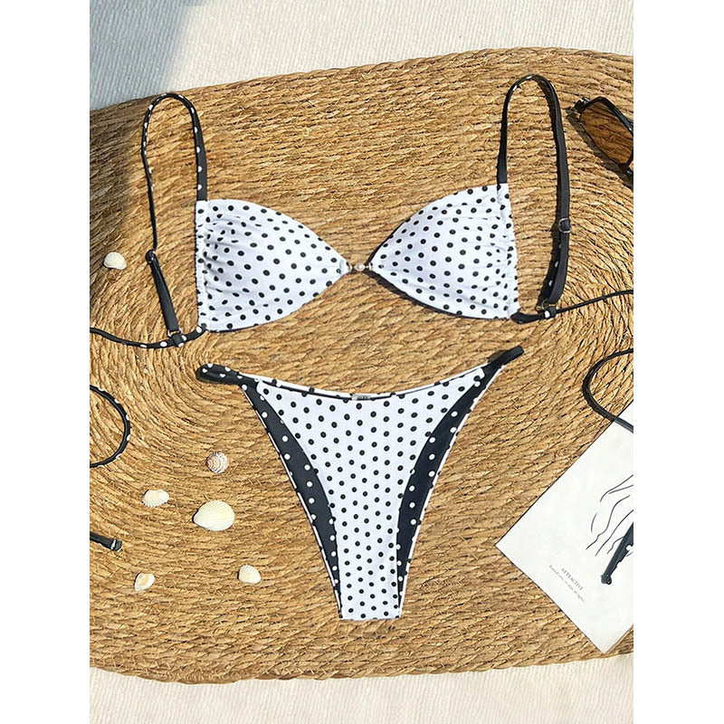 Somrig dam triangel-bikini med elegant prickmönster. Ideala badkläder för strand och pool, justerbar & bekväm.