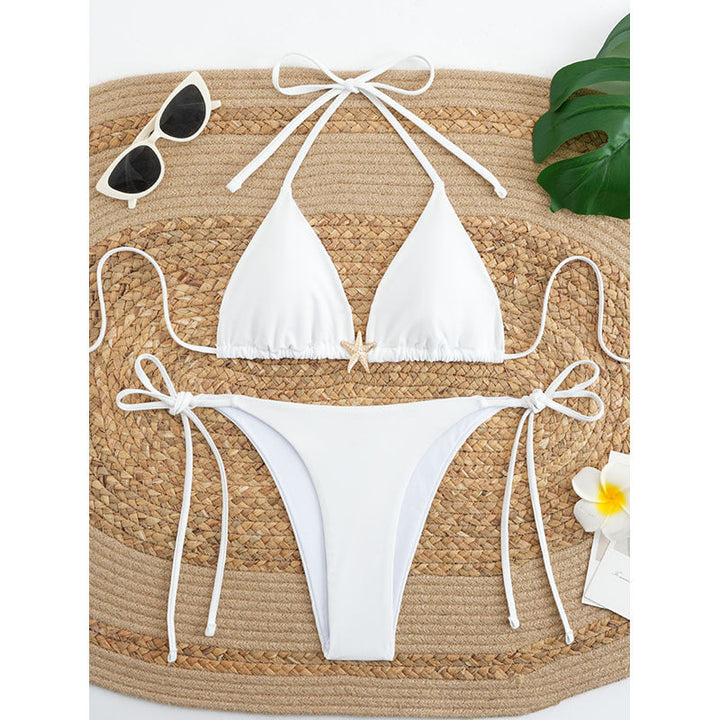 Stilrent dam triangel bikini-set med justerbara axelband. Perfekt badkläder med elegant snäckdetalj.
