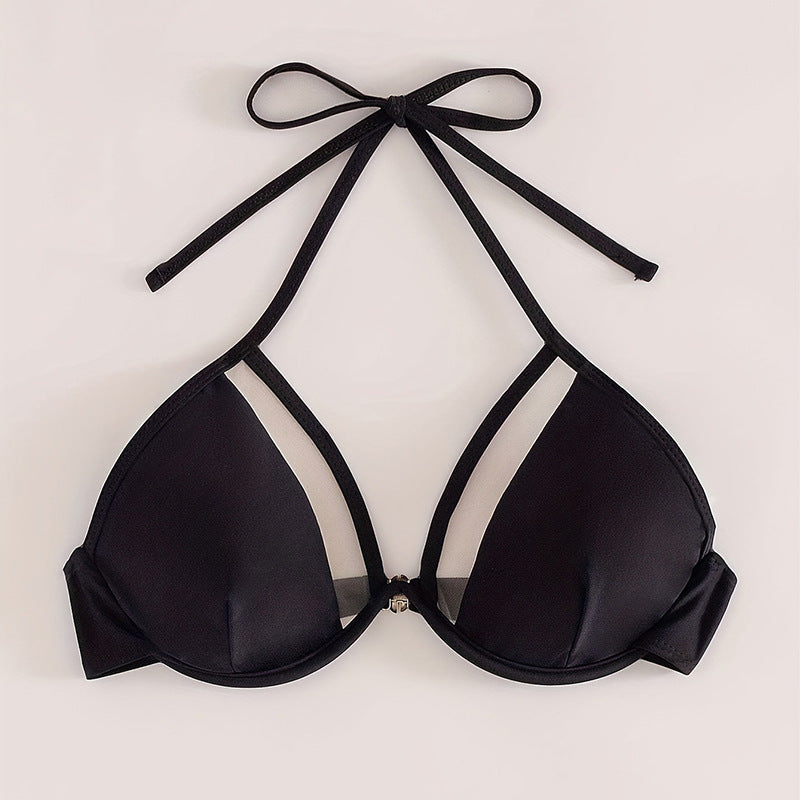 Eleganta badkläder, dam triangelbikini med unika transparenta detaljer för sommar och strand.