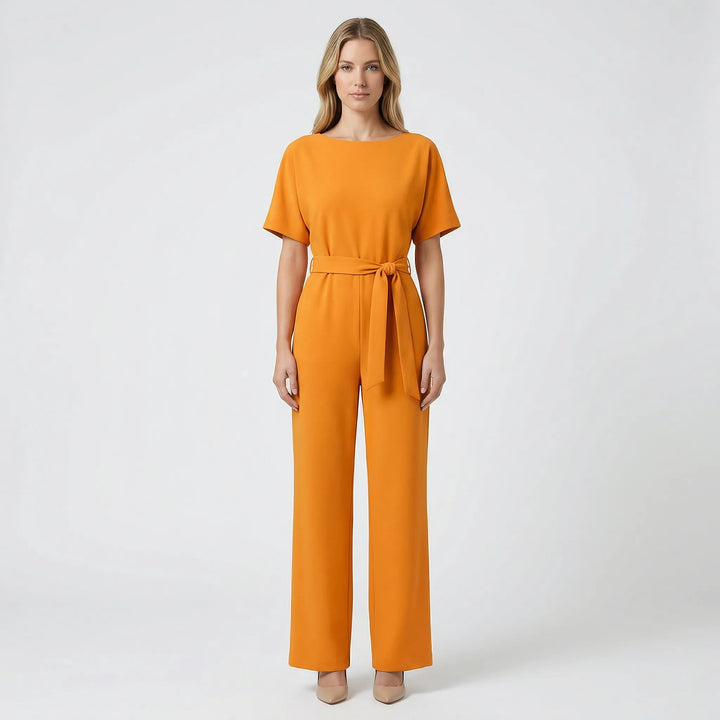 Damjumpsuit med vida ben, knytbälte. Elegant, bekväm och trendig helkropp. Perfekt för alla damkläder.