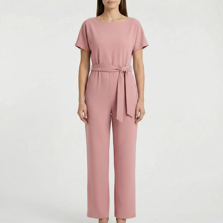 Bekväm damjumpsuit med vida ben för vardagsbruk. Stilren och enkel design som passar alla damkläder.