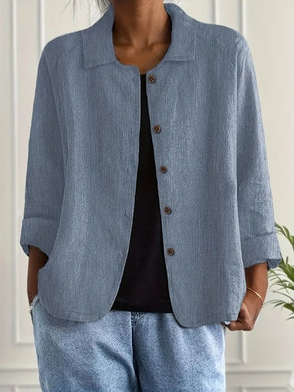 Bekväm stickad blazer för dam med elegant, avslappnad passform. Tidlös modefavorit.