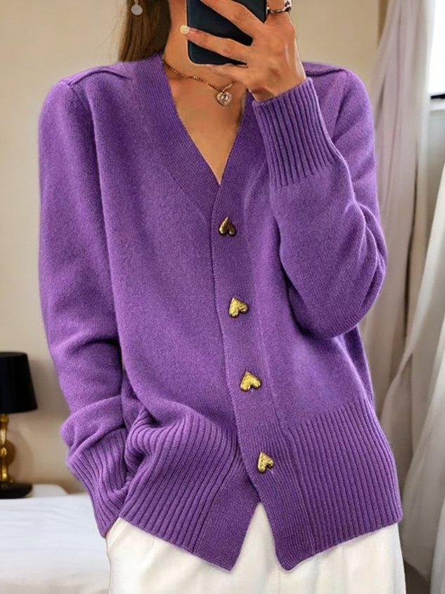 Mångsidig kofta "Lillian" med knappar. En bekväm cardigan perfekt för att komplettera din vardags- eller kontorslook.