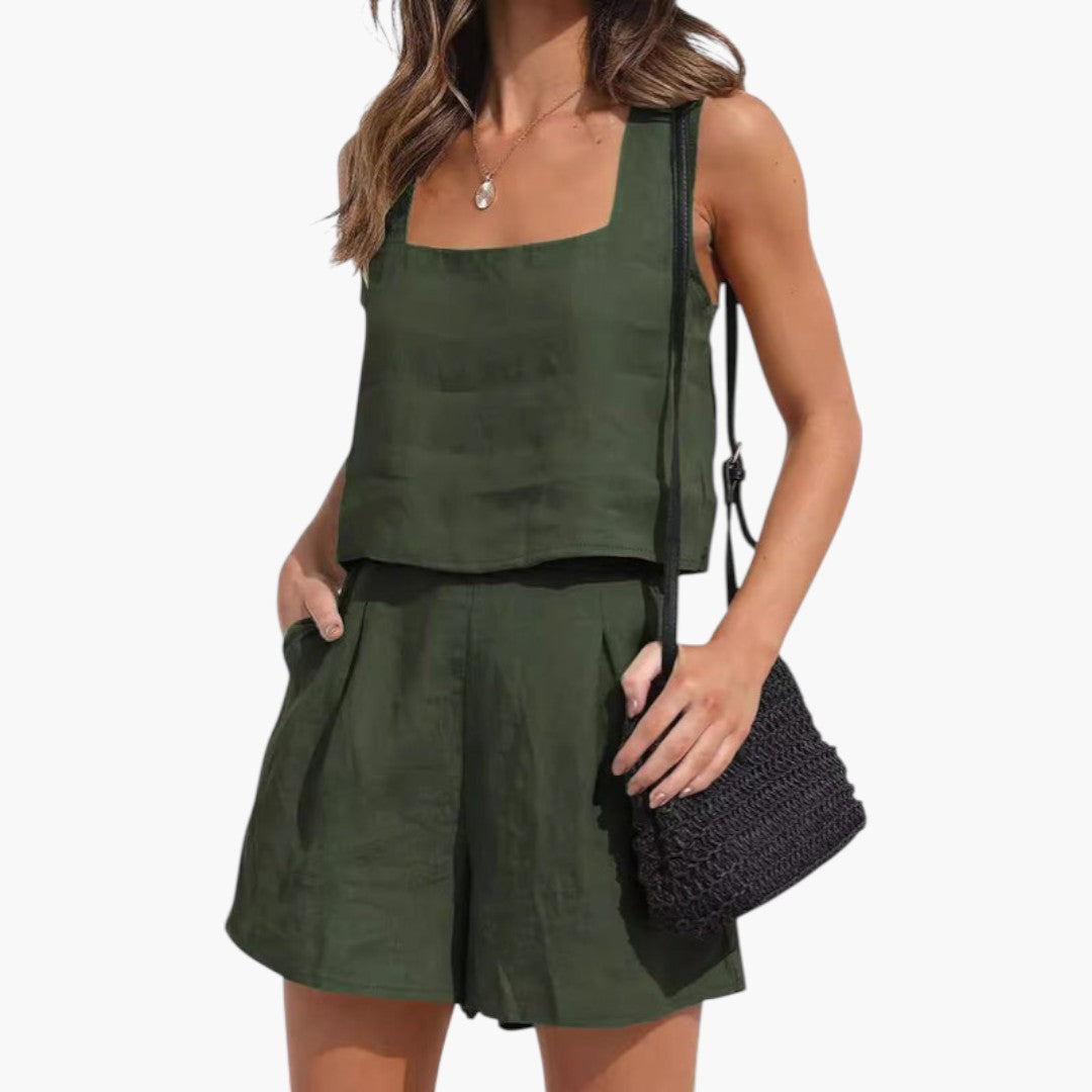Bekvämt och stilrent shortsset för dam. Croppad topp & korta shorts, idealiskt för sommarmode.