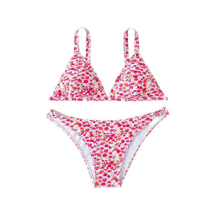 Stilren triangeltop bikini i damdesign. Tvådelade badkläder för maximal sommarkomfort.