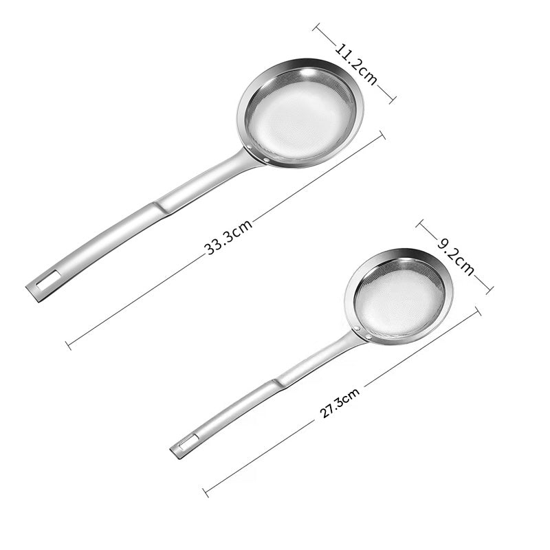 Elegant durkslag i glänsande rostfritt stål med fint nät för effektiv filtrering, perfekt för modernt kök.