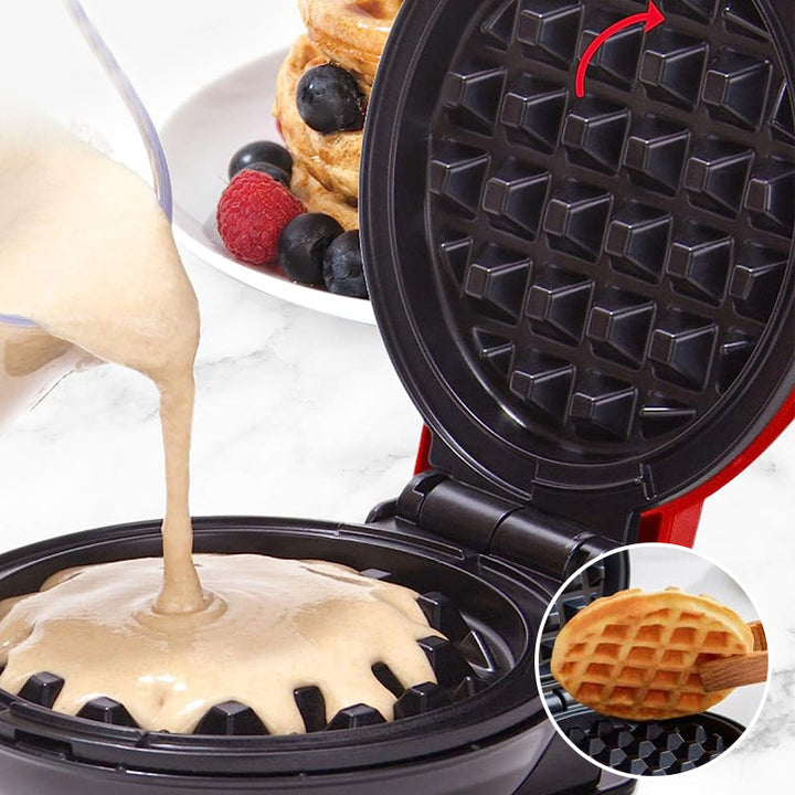 Kompakt elektriskt mini-våffeljärn med non-stick-beläggning, perfekt för små kök och resor.