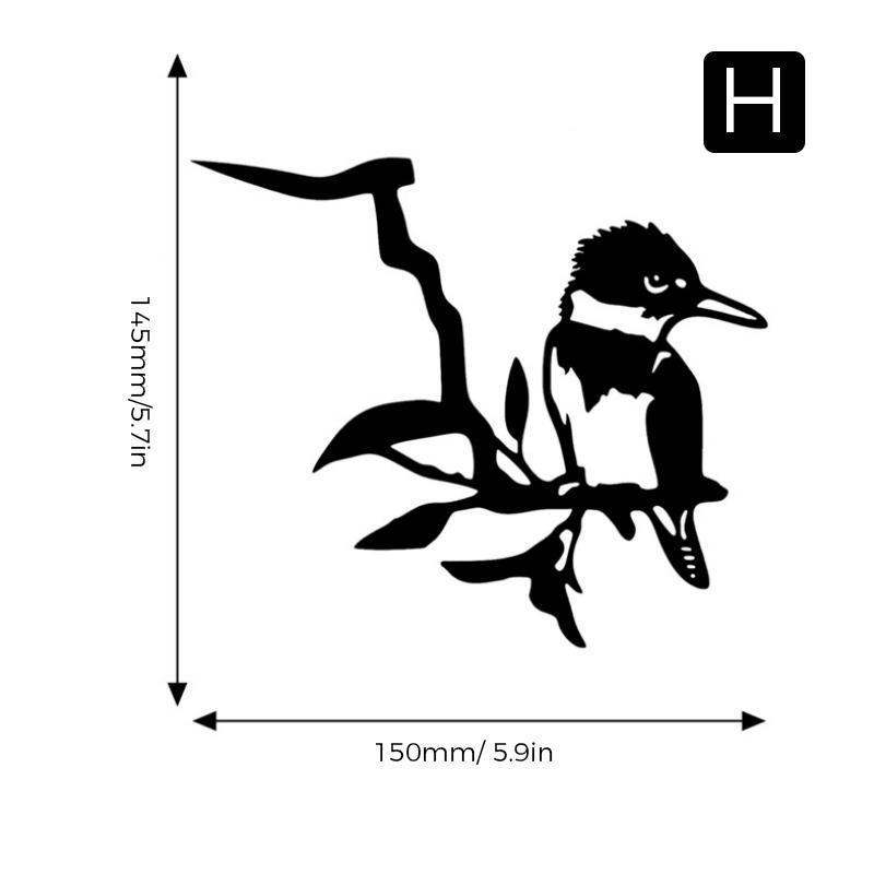 Elegant fågeldekoration i svart järn för heminredning och trädgårdsdekor, stilfull och hållbar design.