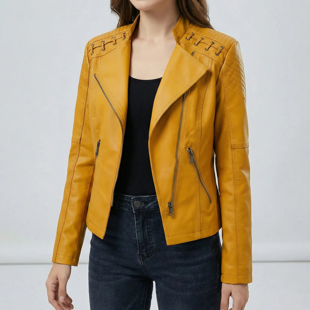 Damjacka Elizabeth, vintageinspirerad bikerjacka. Elegant och figursydd, perfekt för både höst- och vårmode.