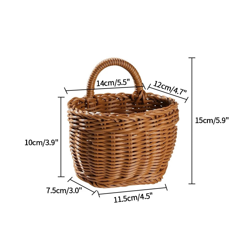 Blomkorg i handvävd nordisk design, perfekt väggkorg för att skapa en mysig atmosfär.